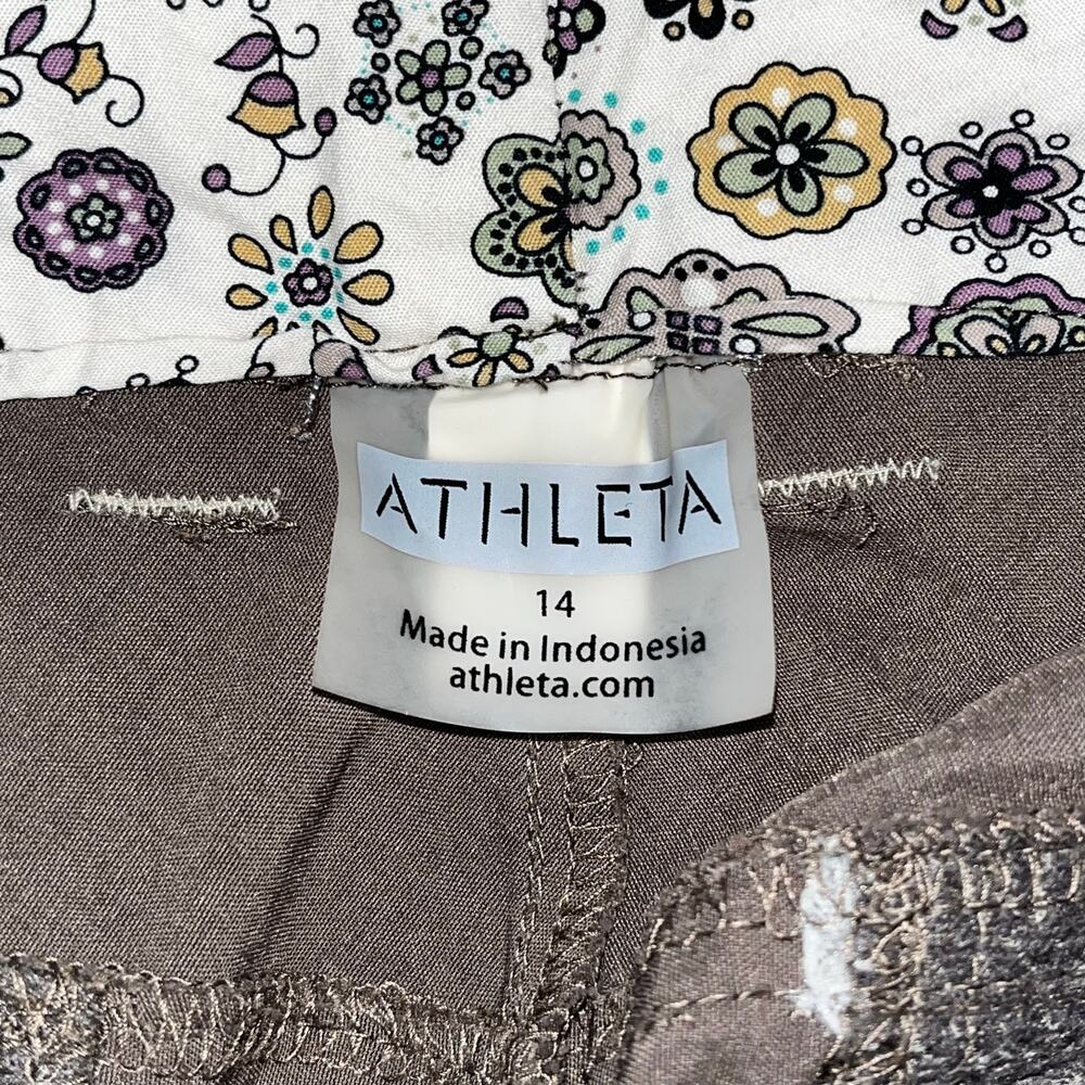 Athleta Style #41259 Bermuda Hiking Shorts Size 14 – Taupe Brown Nylon Blend - Picture 3 of 6